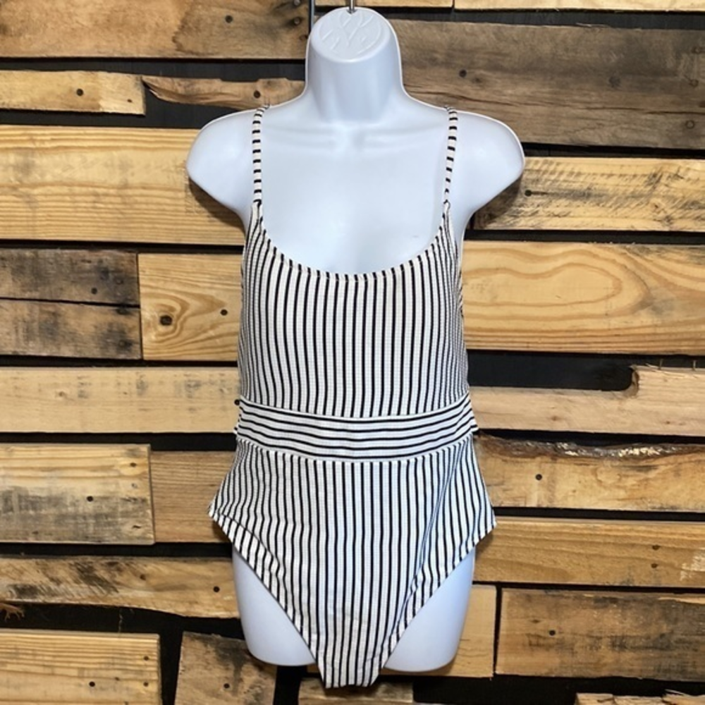 Shade & Shore Stripe Ribbed-Knit One Piece Swimsuit Size Large